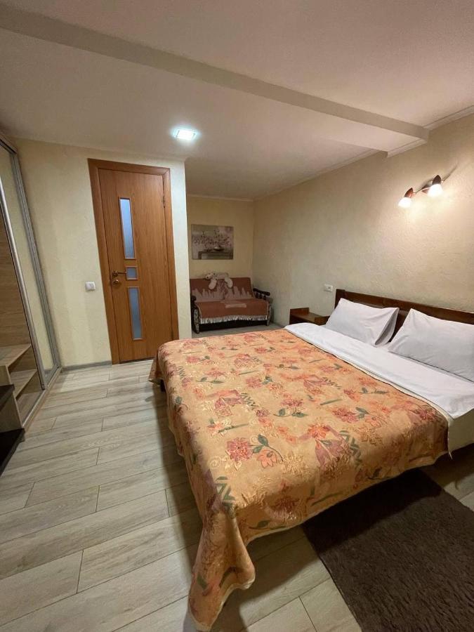 Апартаменты SunRise Каменец-Подольский Экстерьер фото